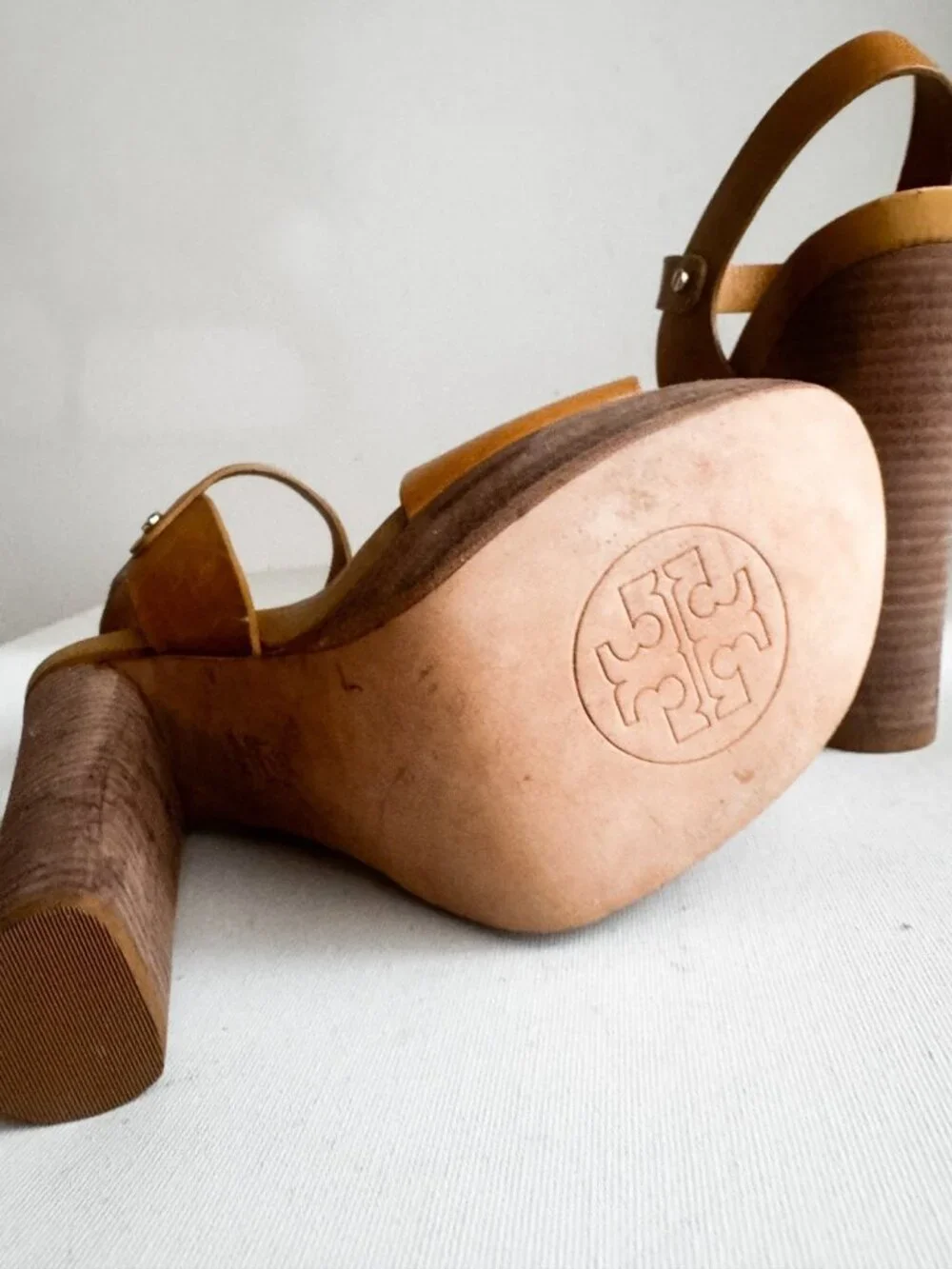 Tory Burch Brown Leather Stacked Heel Sandals 8.5
